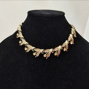 Mid-Century Leaf Design Necklace Gold Toned Metal & Rhinestones 13"-16" Length